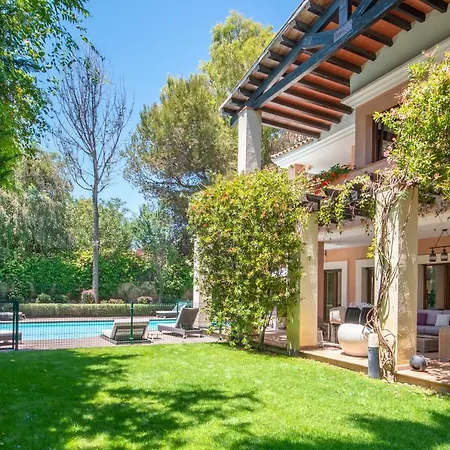 Villa Luxury Beachside In Los Monteros
