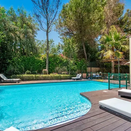Luxury Beachside In Los Monteros *