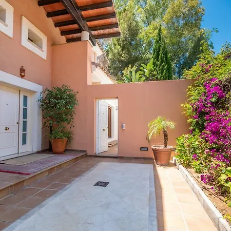 Luxury Beachside In Los Monteros *